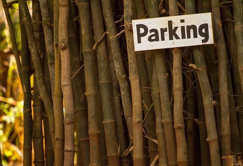 酒店 Simbamwenni Lodge And Camping