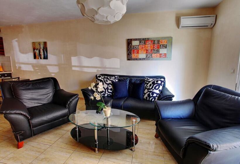 酒店 Stayinn Bellevue Apartments