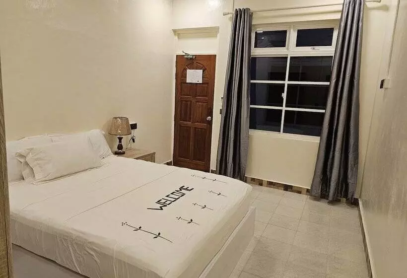 هتل Island Luxury Fehendhoo