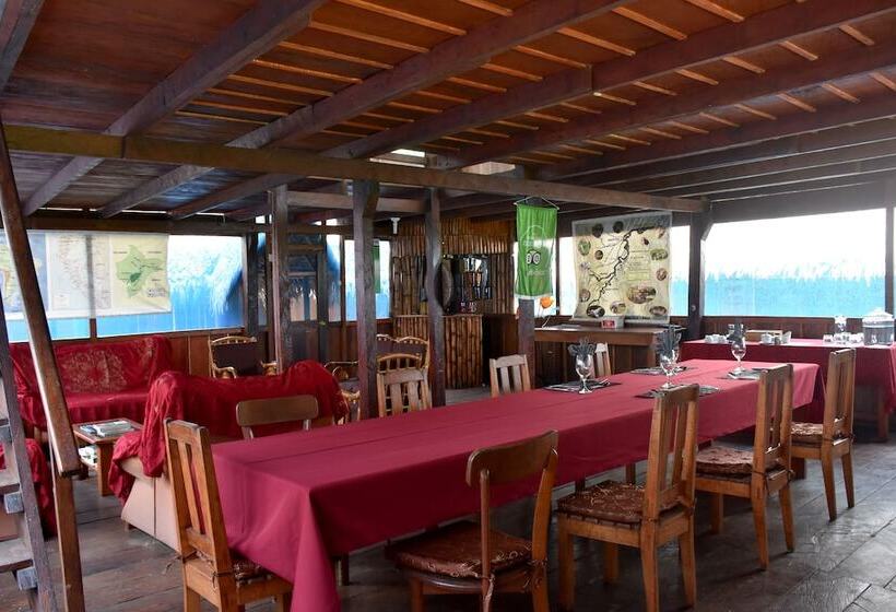 هتل Yaku Amazon Lodge & Expeditions