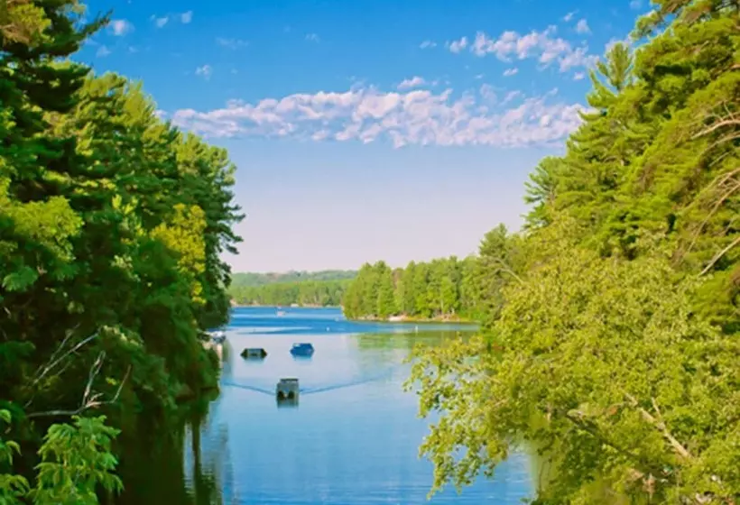 Lakeside Motel