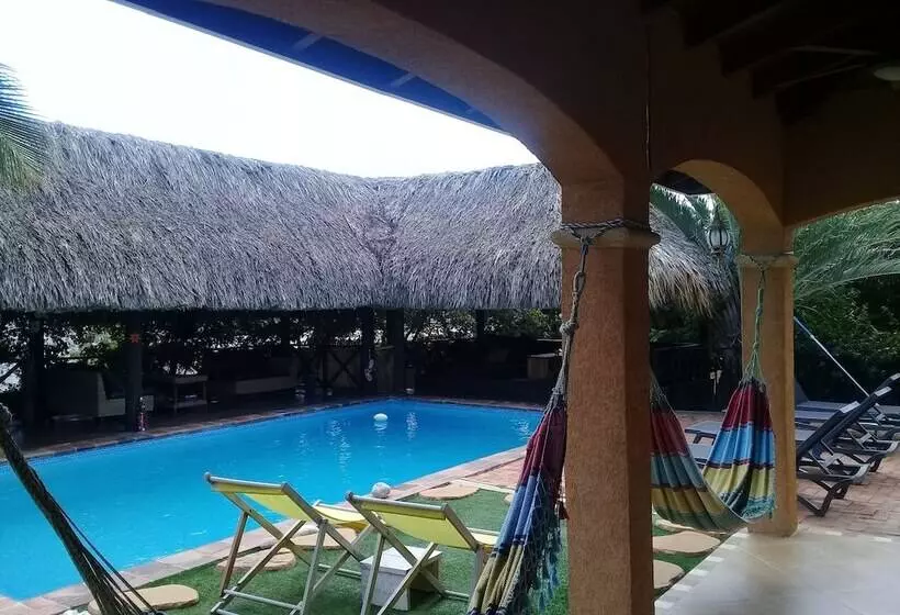 پانسیون Bouganville B&b
