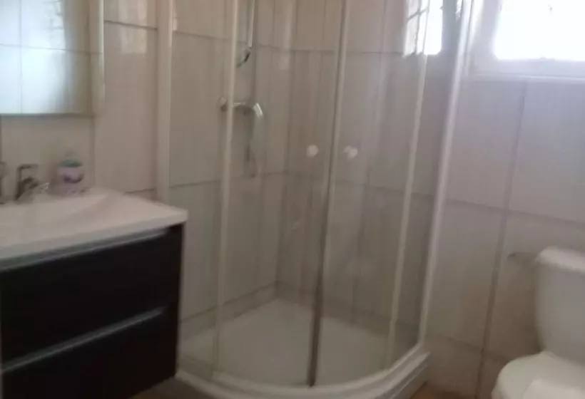 پانسیون Bouganville B&b