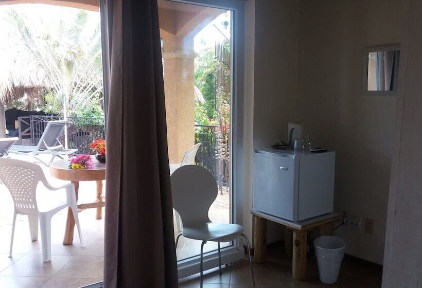 پانسیون Bouganville B&b