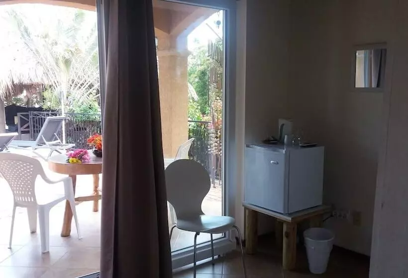 پانسیون Bouganville B&b