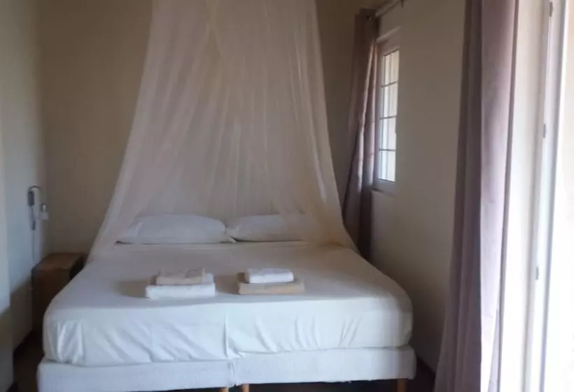 پانسیون Bouganville B&b