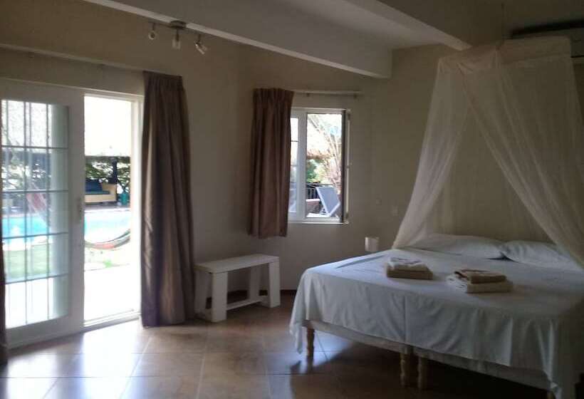 پانسیون Bouganville B&b