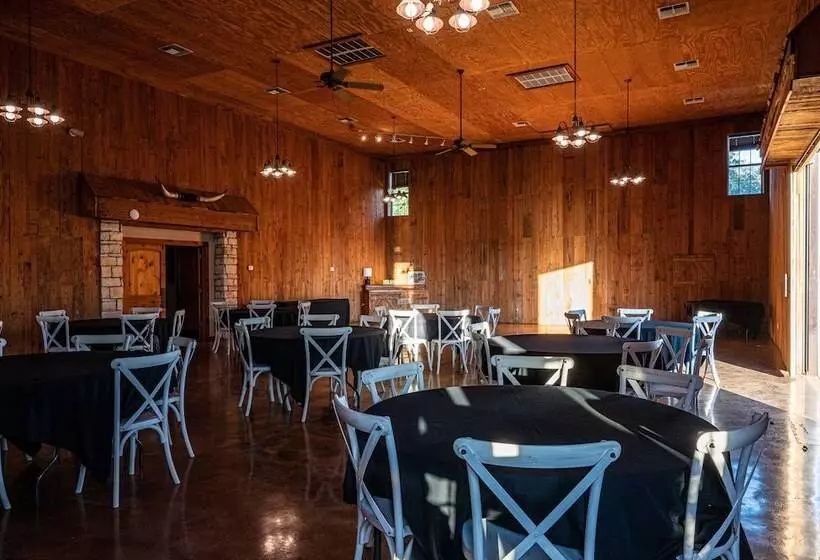 Majatalo Lone Star Lodge And Marina