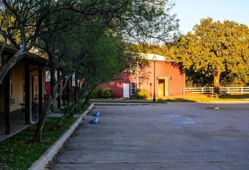 Majatalo Lone Star Lodge And Marina