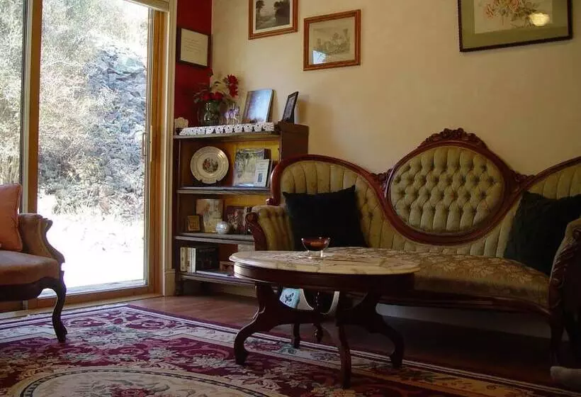 Blue Mountain Bed & Breakfast