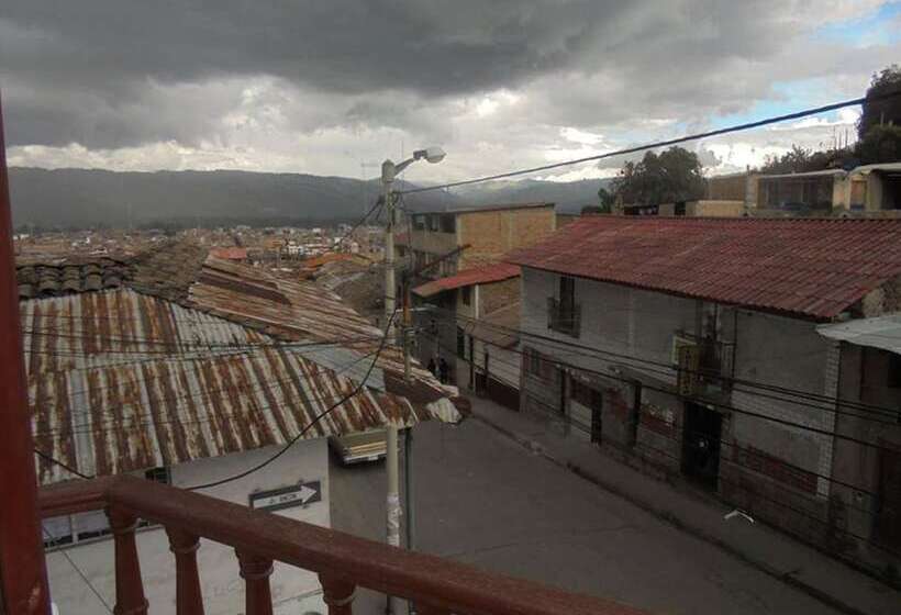 Hostal Cruz De Piedra
