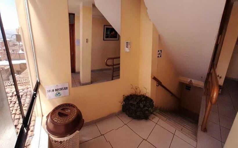 Hostal Cruz De Piedra