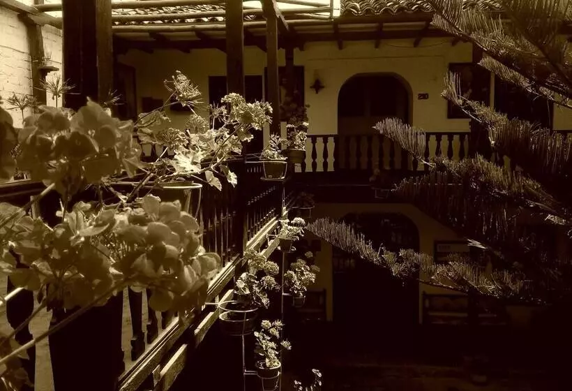 Hostal Revash