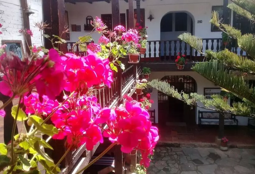 Hostal Revash