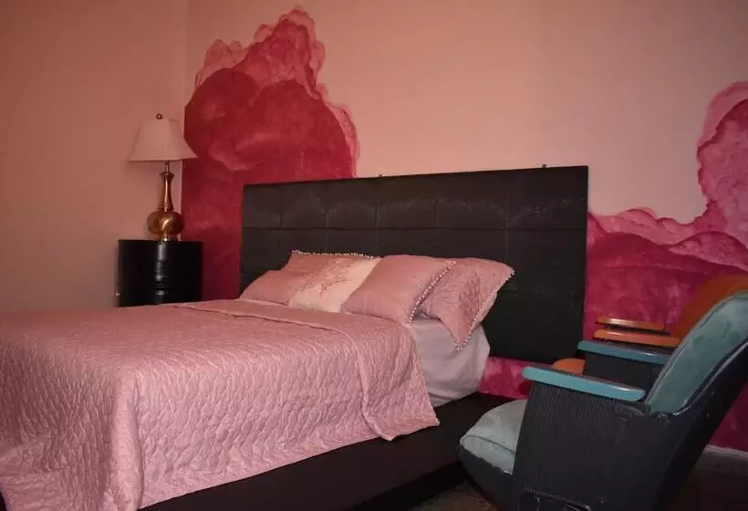 Hostal Sole   Hostel