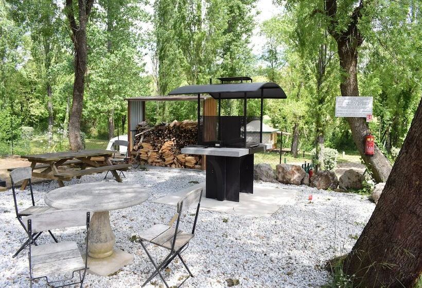 ホテル Camping De Graniers