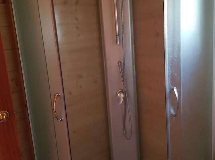 ホテル Camping De Graniers