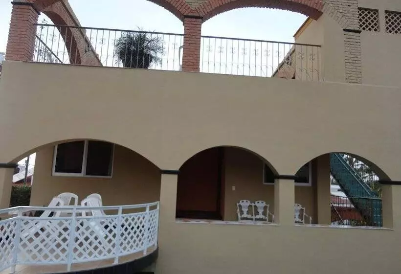 هتل Posada Del Rey
