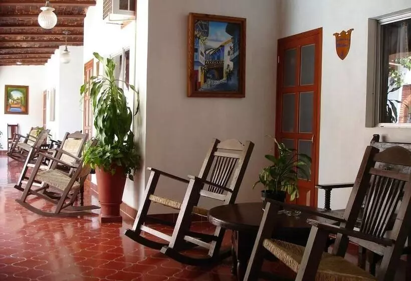 هتل Posada Del Rey