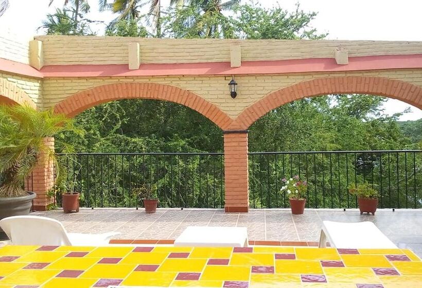 호텔 Posada Del Rey