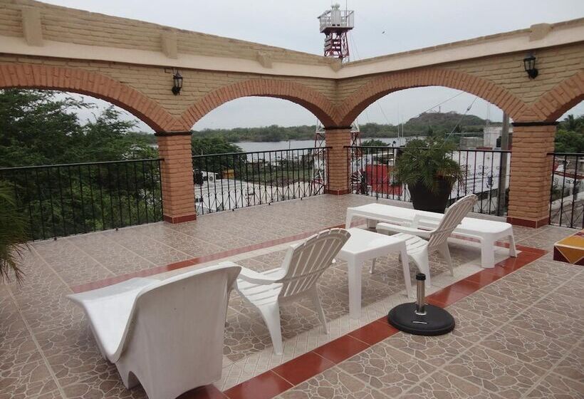 호텔 Posada Del Rey