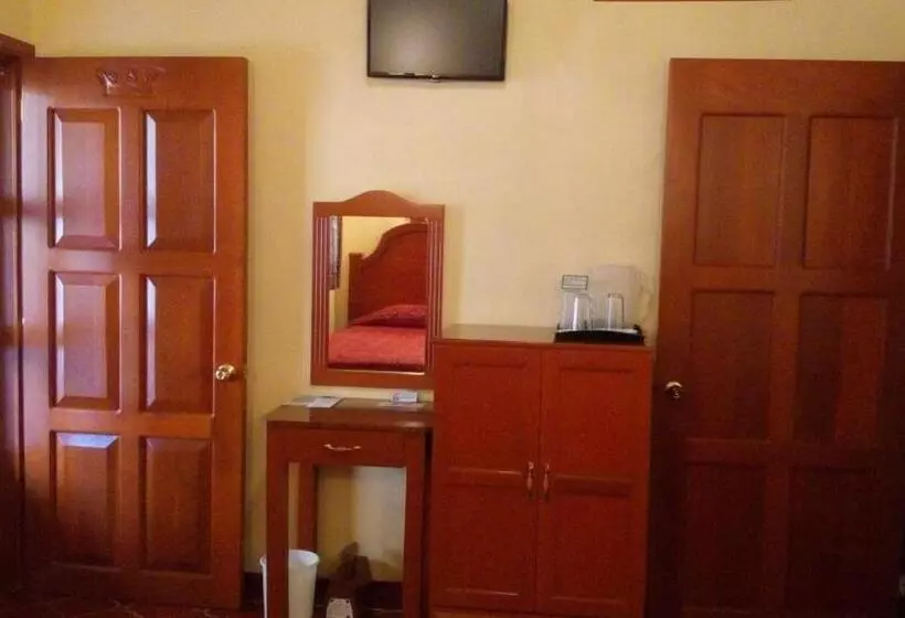 هتل Posada Del Rey