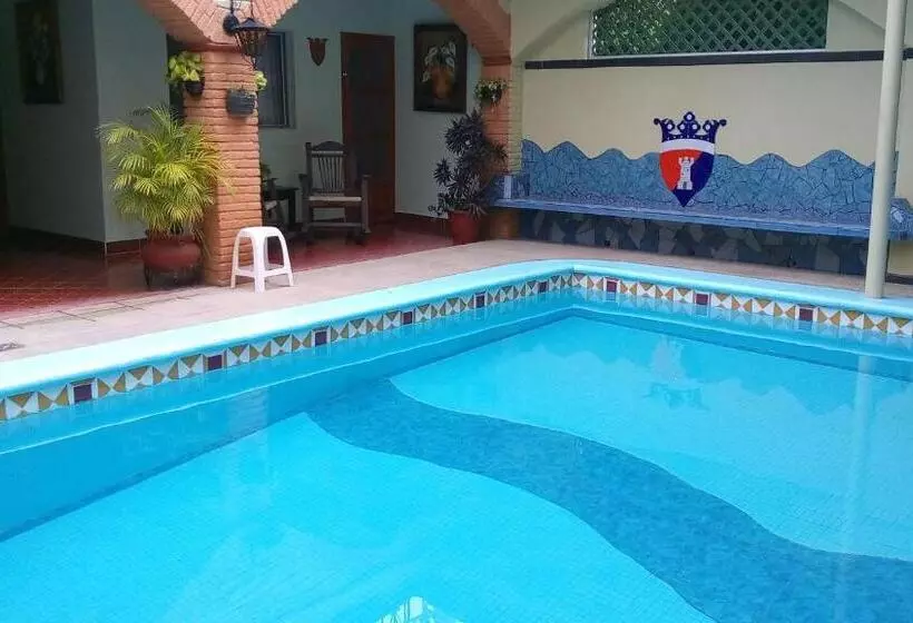 هتل Posada Del Rey