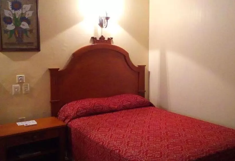 هتل Posada Del Rey