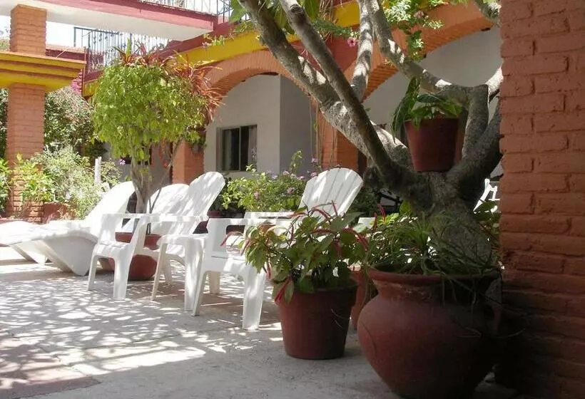 هتل Posada Del Rey