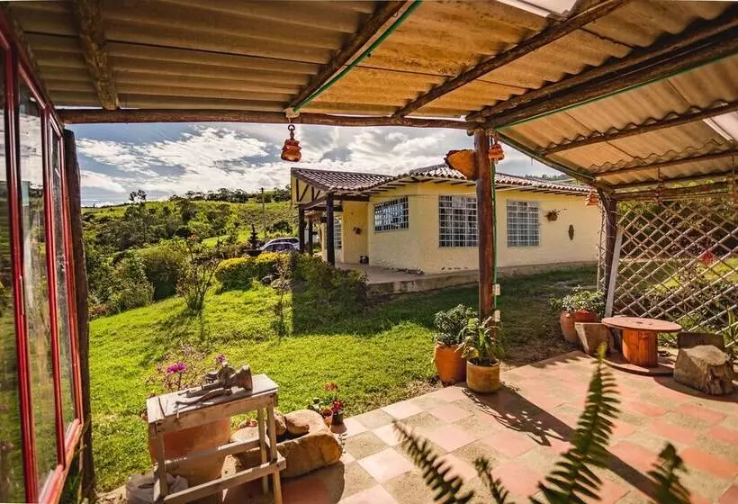 ホテル Posada Ecoturistica Villa Rouse