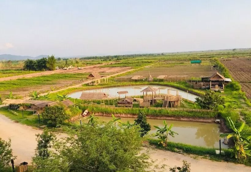 Hotelli Rai Ruen Rom Organic Farm