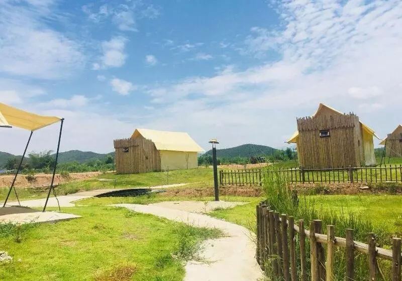 Hotelli Rai Ruen Rom Organic Farm