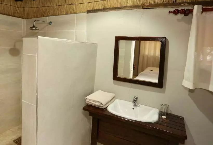 هتل Rainbow River Lodge