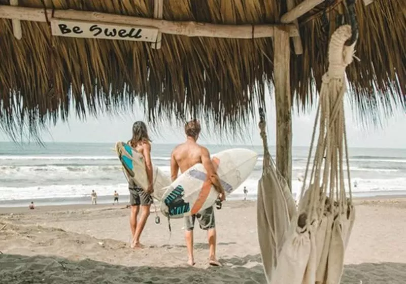 هتل Swell Surf & Lifestyle