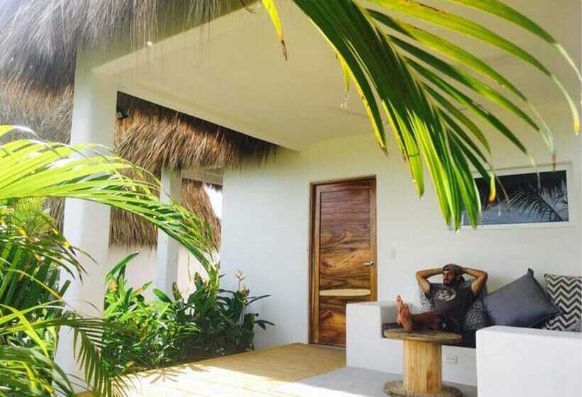 هتل Swell Surf & Lifestyle