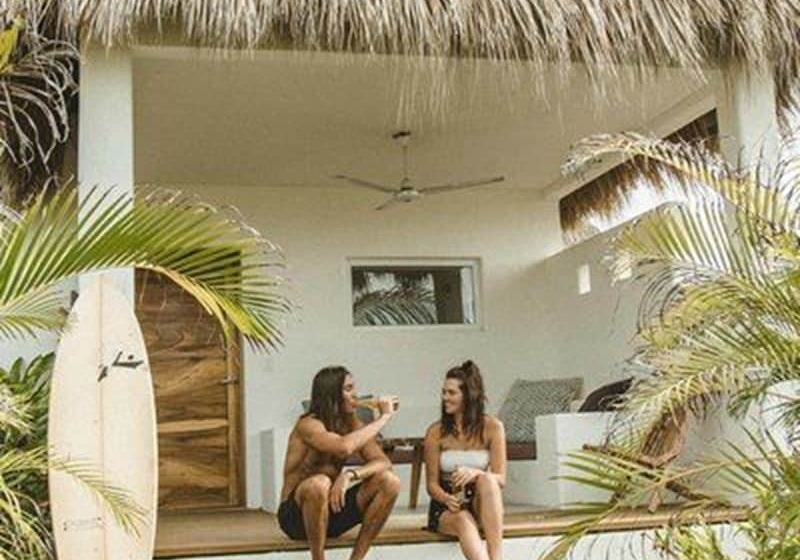 هتل Swell Surf & Lifestyle