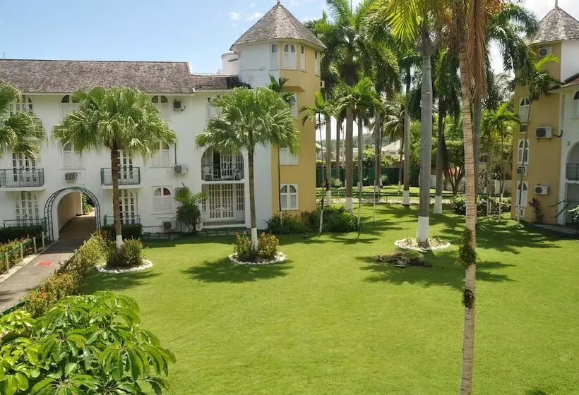 Ocho Rios Sandcastles Ocean View Fantastic Location Sleeps 4