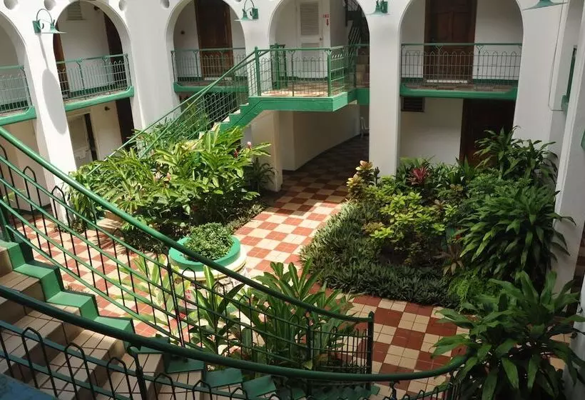 Ocho Rios Sandcastles Ocean View Fantastic Location Sleeps 4
