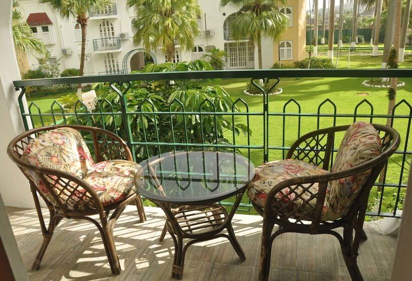 Ocho Rios Sandcastles Ocean View Fantastic Location Sleeps 4