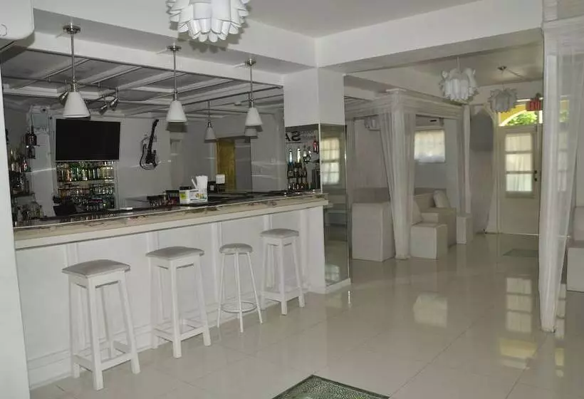Ocho Rios Sandcastles Ocean View Fantastic Location Sleeps 4
