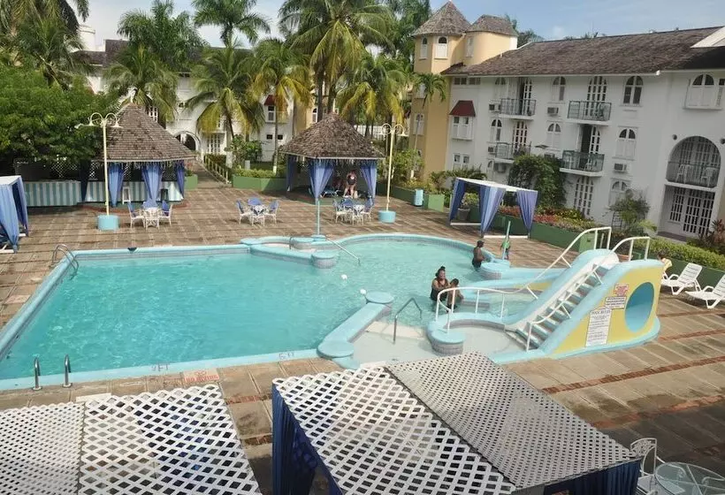 Ocho Rios Sandcastles Ocean View Fantastic Location Sleeps 4