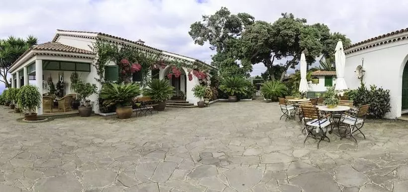 Majatalo Malpais Trece