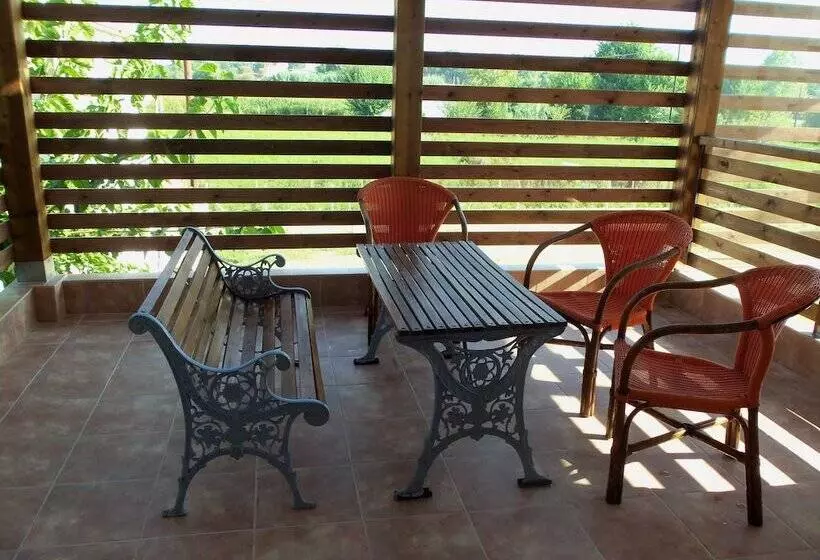 Majatalo Giovanni Mare