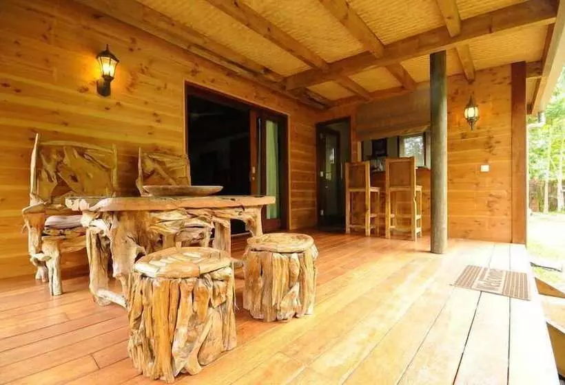 پانسیون Les Cases De Plum