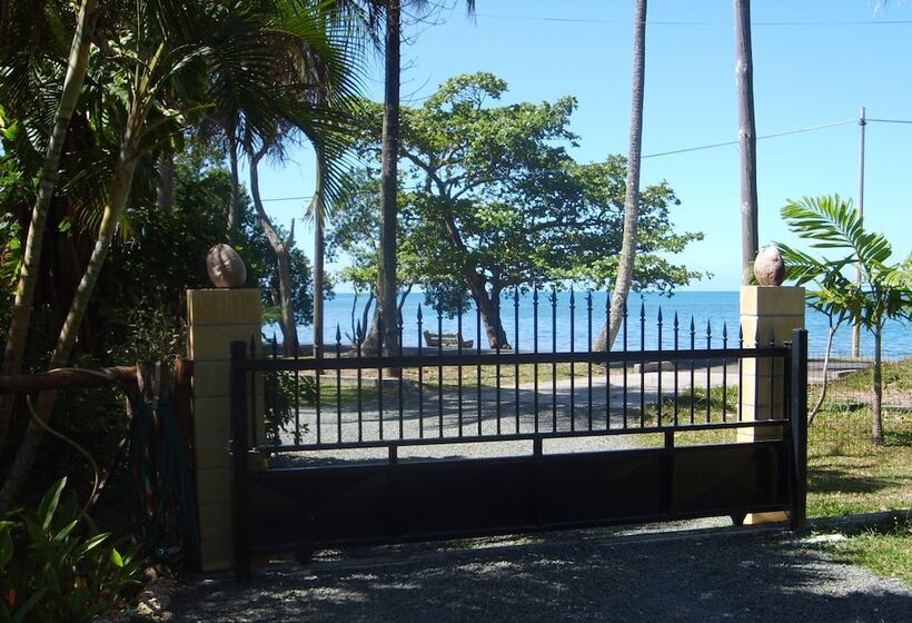 پانسیون Les Cases De Plum