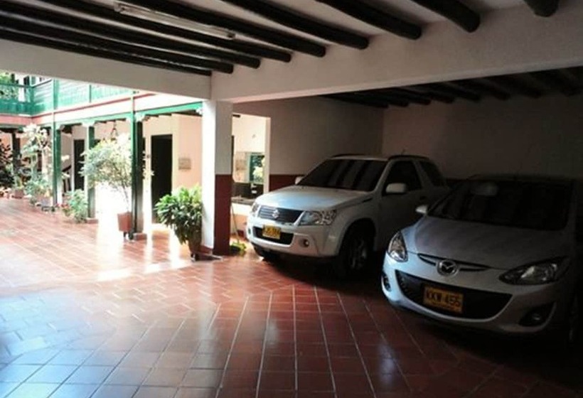 پانسیون Vizcaya Plaza Curití