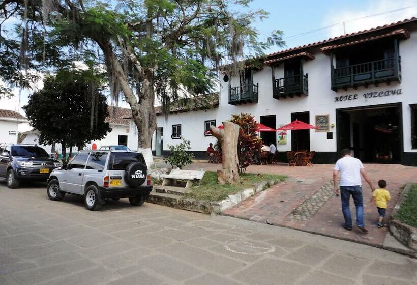 پانسیون Vizcaya Plaza Curití