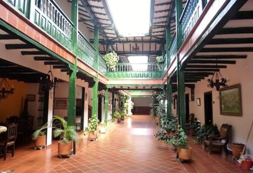 پانسیون Vizcaya Plaza Curití