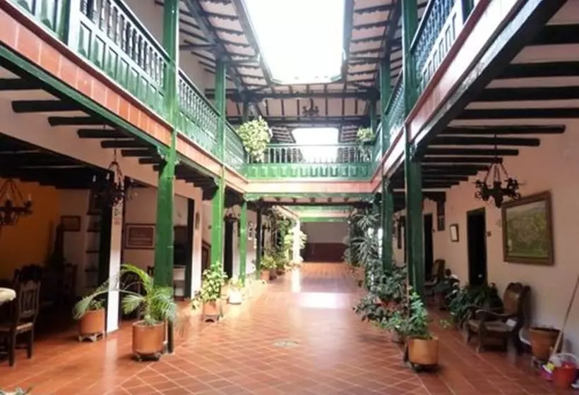 ペンション Vizcaya Plaza Curití