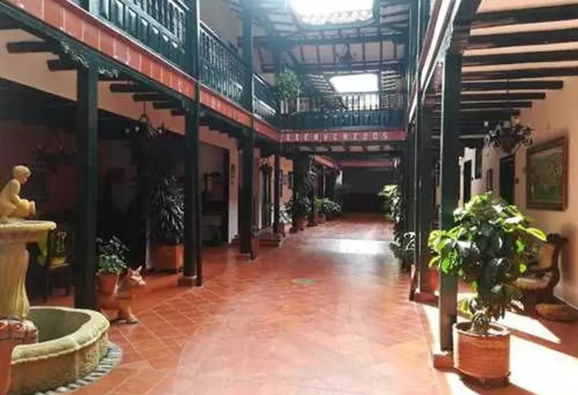ペンション Vizcaya Plaza Curití